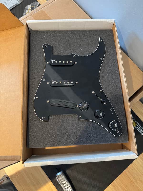 Fender Stratocaster Loaded Pickguard - Black image 1