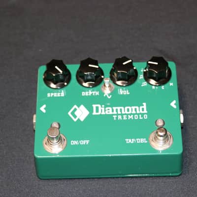 Diamond Tremolo 2000s - Green image 1