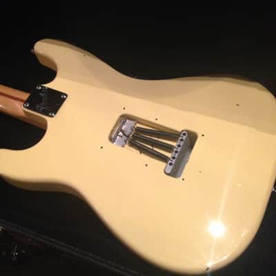 Fender American Stratocaster SSS 1996 Banana image 3