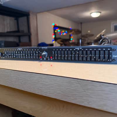 DBX 215 professional dual-channel 15-band graphic equalizer Serviced Works Great image 3