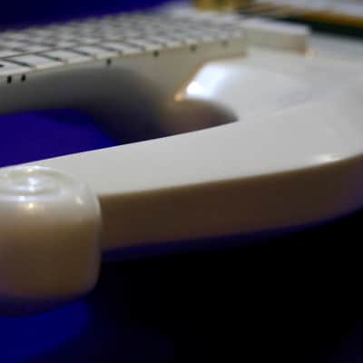Prince Pearl White Cloud Schecter Diamond Series image 8