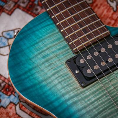 TOM ANDERSON USA Carved Top Bobcat "Bora Bora Burst + Rosewood" (2020) image 8