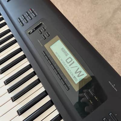 Korg 01/W 1990s - Black
