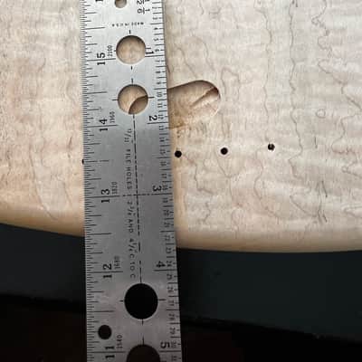 high end Offset Bass Body Unfinished Deep Curly Maple Top / Walnut Accent/ Solid One-piece Mahogany Back- limited Luthier Supply R2 imagen 23