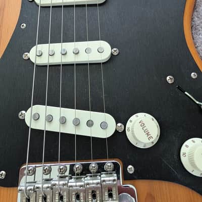 Fender Limited Edition Exotic Collection American Vintage '59 Pine Stratocaster. Includes case etc image 3