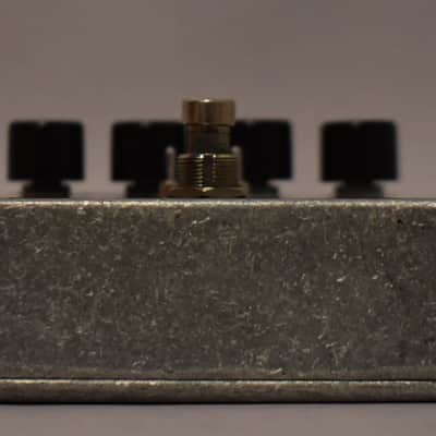 Electro-Harmonix Memory Boy Analog Delay Effect Pedal image 6