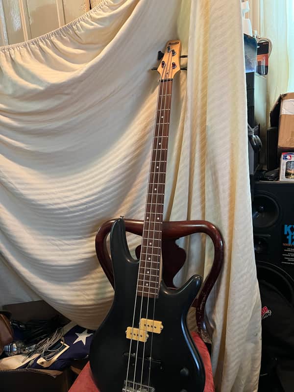 Ibanez  grr 190 bass guitar with dimarzio pickups black image 1