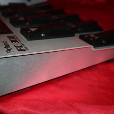 Roland VG-99 V-Guitar Modeling Synth with GK-3 Pickup and FC-300 MIDI Foot Controller - Silver image 20