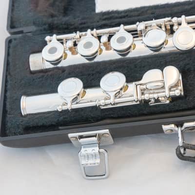 Yamaha YFL-261 Silver-plated Open-Hole Intermediate Flute *Overhauled New Pads image 3