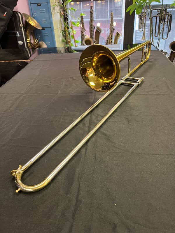VINTAGE 1960s King 2B Liberty Straight Tenor Trombone