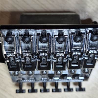 Ibanez Lo-Pro Edge tremolo - chrome image 2
