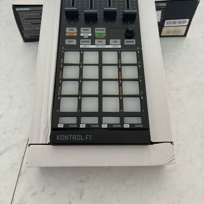 Native Instruments Traktor Kontrol F1 2010s - Black image 2