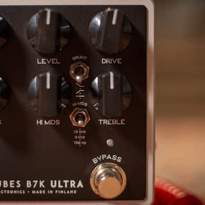 Darkglass B7K Ultra V2 Bass Preamp Bass Guitar Pedal (Aux In) - Floor Model image 3