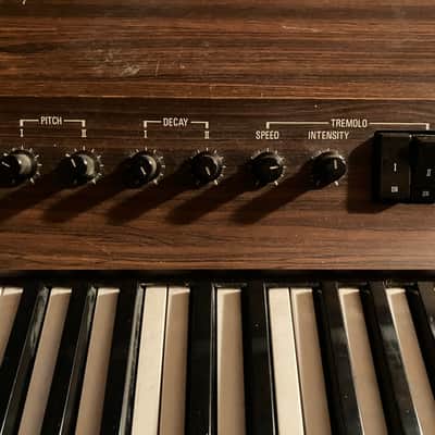 Yamaha CP30 Electronic Piano 1977 - Woodgrain image 2