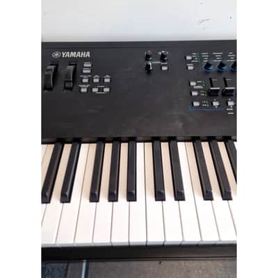 Yamaha MODX 8+ - Synthesizer Keyboards - Very Good w/ Original Box & Power Supply image 6