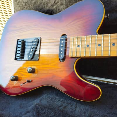 Charvel The Legend / Model 7 SS with Maple Fretboard 1986 - 1989 - Sunburst image 5