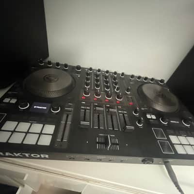 Native Instruments Traktor Kontrol S4 MK3 2018 - Black with Flight Case + LG Gram Laptop 17” (with traktor software installed) image 5