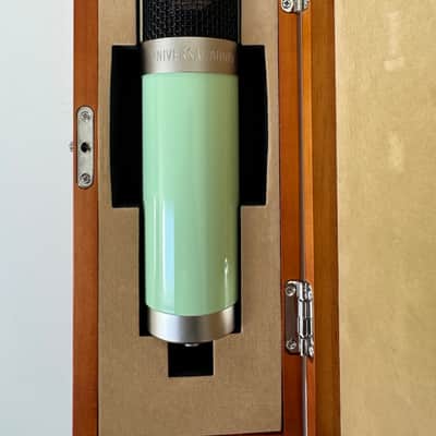 Universal Audio Bock 251 Large Diaphragm Multipattern Tube Condenser Microphone 2022 - Present - Mint Green image 4