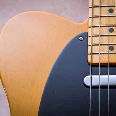 FENDER USA American Vintage '52 Reissue Telecaster "Butterscotch Blonde + Maple" (2011) image 7