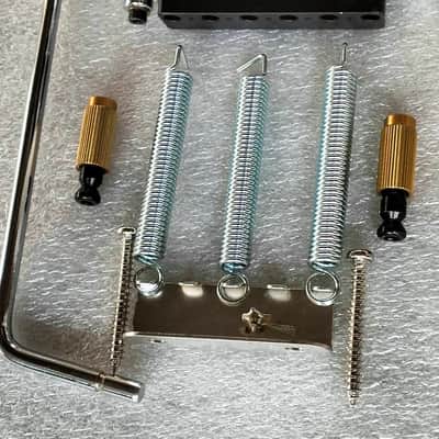 Wilkinson WVS130/2P Bridge Tremolo Locking Saddles - Chrome image 4