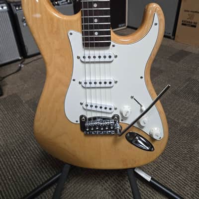 G&L Legacy USA - Natural image 2