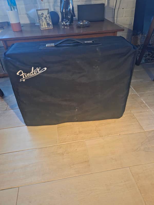 Fender '65 Deluxe Reverb Reissue 22-Watt 1x12" Guitar Combo 1994 - Present - Black image 1