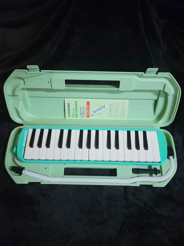 Suzuki Music MX-32C Alto Melodion with Case image 1