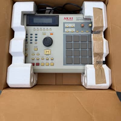 Akai MPC2000XL MIDI Production Center 2000 - 2005 - Grey image 3