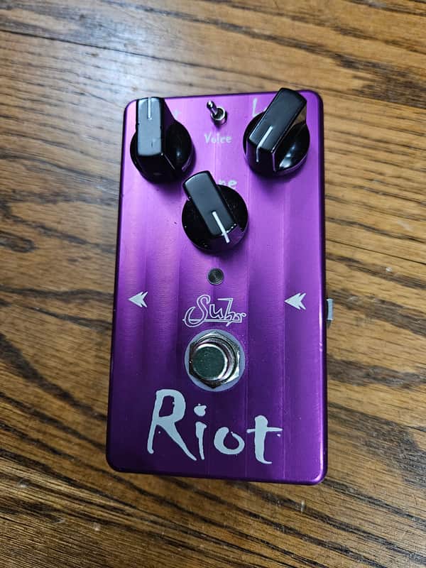 Suhr Riot