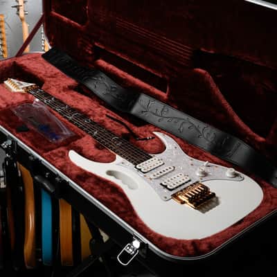 Ibanez JEM7V-WH Steve Vai Signature with Rosewood Fretboard 2009 - White image 3