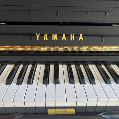 YAMAHA U3 upright piano 52'' image 4
