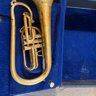 King Marching Mellophone, with mouthpiece and case. USA image 7