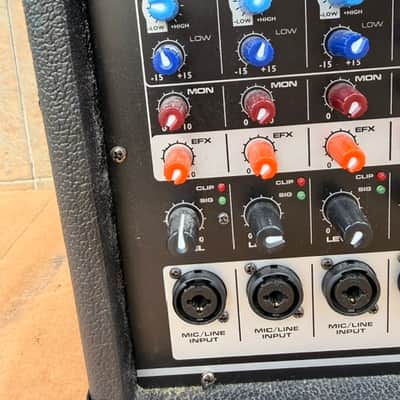 Peavey PV i8500 400 Watt Powered Mixer Bild 2