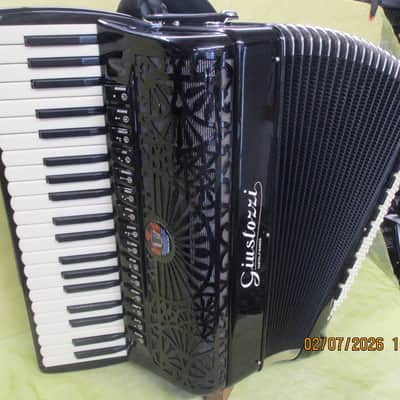 Guistozzi 2+2 Accordion image 4