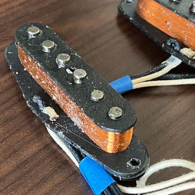 Brandonwound S62 Strat pickups set (bridge with baseplate) image 4