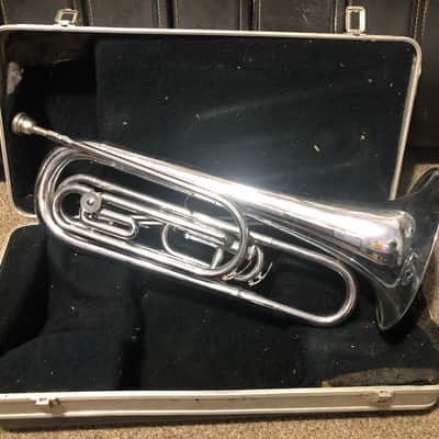 Getzen Titlest Baritone (?) Bugle - Has one piston valve and one rotary valve trigger image 1