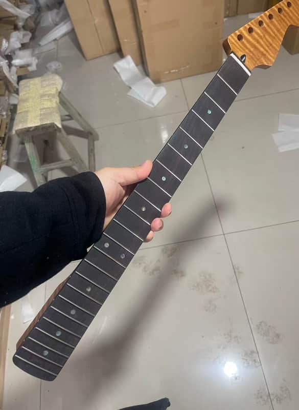 25.5 inch Round stainless steel 4a 22 frets Roasted flame Maple guitar neck Rosewood fingerboard Radius: 12 inch hole 10mm Satin image 1