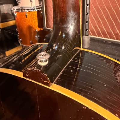 Gibson J-160E 1965/66 - Sunburst image 4