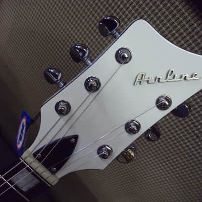 Airline Map deluxe Electic Guitar NEW White image 3