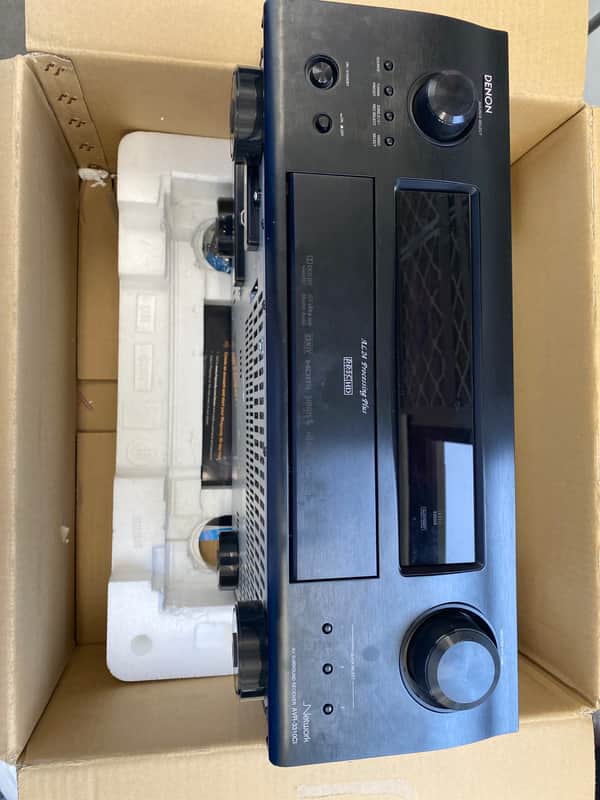 Denon av surround receiver aVR-3310CI 2010 Black image 1