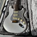 Fender American Ultra Stratocaster 2024 - Arctic Pearl