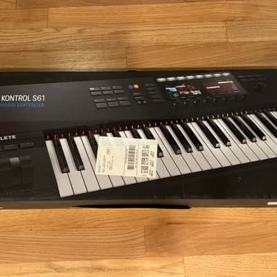 Native Instruments Komplete Kontrol S61 Mk2 - Black image 5