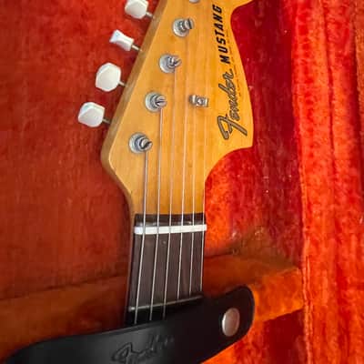 Fender Mustang Guitar with Rosewood Fretboard 1964 - 1969 - Dakota Red image 2