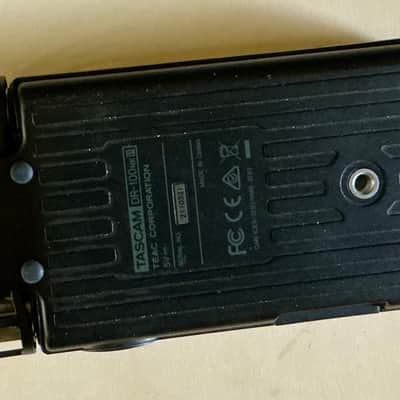 TASCAM DR-100mkIII Handheld Digital Stereo Recorder 2010s - Black image 5