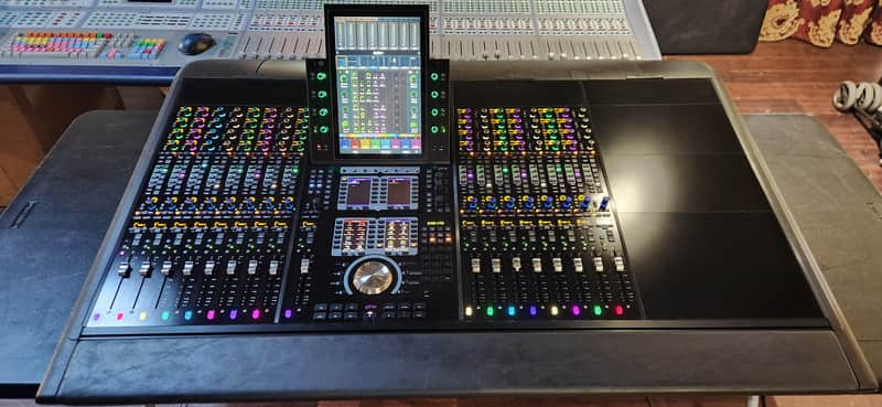 AVID S6 M10 16-5 Control Surface with room for expansion image 1
