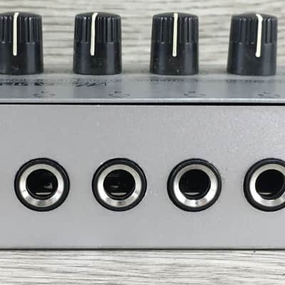 Behringer HA400 Micro Amp image 7