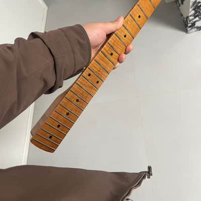 Round End stainless steel 22frets Large headstock Round End stainless steel 22frets Roasted flame Maple guitar neck 25.5inch hole 10mm  Satin image 2
