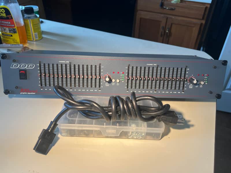 DOD 830 series II Dual 15 band eq with IEC power cable & rack mount bolts/washers image 1