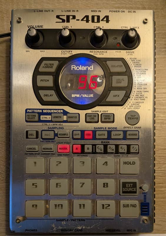 Roland SP-404 Sampler 2005 - 2008 - Silver image 1