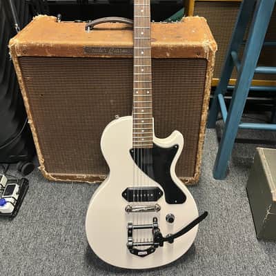 Epiphone Billie Joe Armstrong Signature Les Paul Junior 2021 - 2025 - Classic White image 2